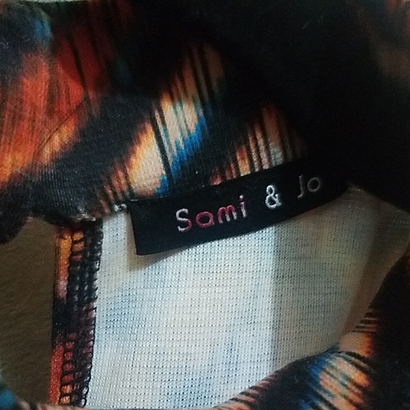 Patterned Top - Picture 2 of 3